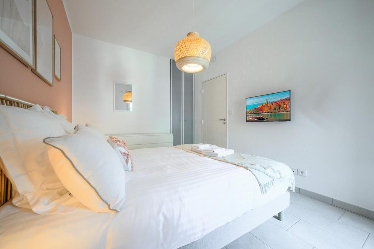 Le Coq Wagner - Garage - Swimming Pool Apartment Ментона Екстериор снимка